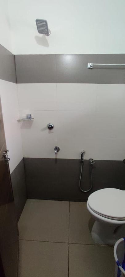 Apsara Residency Hotel Perintalmanna Bagian luar foto