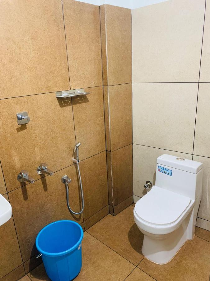 Apsara Residency Hotel Perintalmanna Bagian luar foto