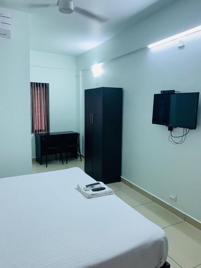 Apsara Residency Hotel Perintalmanna Bagian luar foto