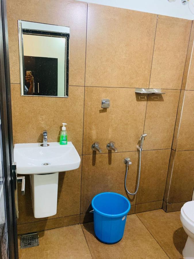 Apsara Residency Hotel Perintalmanna Bagian luar foto