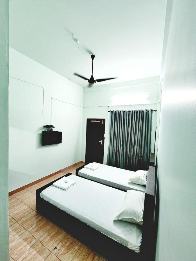 Apsara Residency Hotel Perintalmanna Bagian luar foto