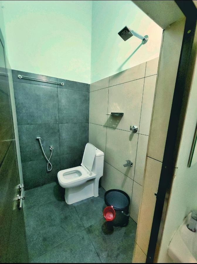 Apsara Residency Hotel Perintalmanna Bagian luar foto