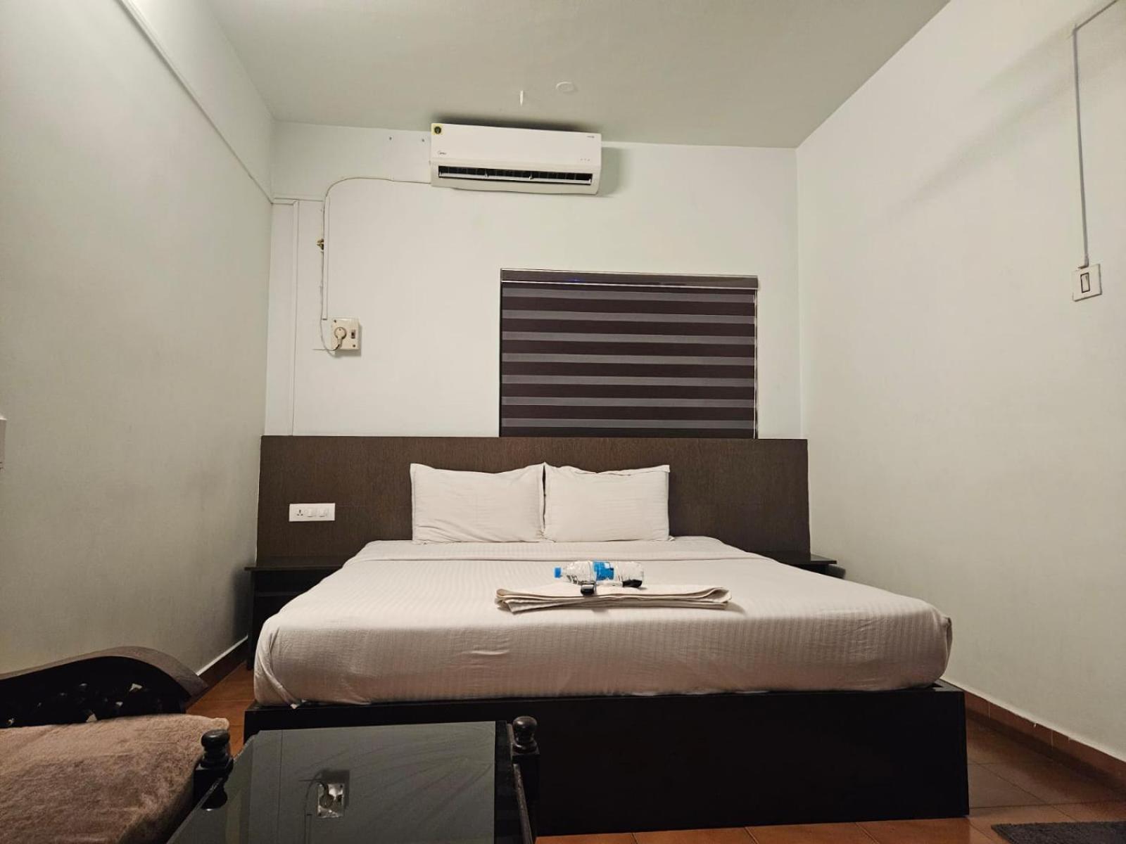 Apsara Residency Hotel Perintalmanna Bagian luar foto