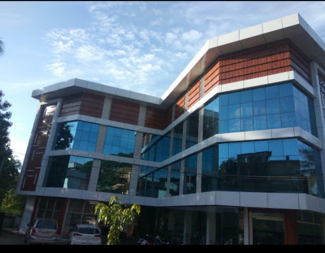 Apsara Residency Hotel Perintalmanna Bagian luar foto
